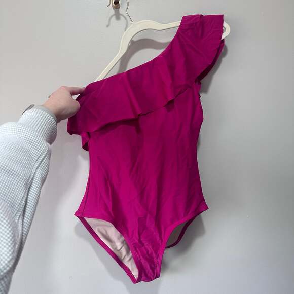 Kona Sol Ruffle One Shoulder Full Coverage One Piece Swimsuit, Med - Picture 4 of 8